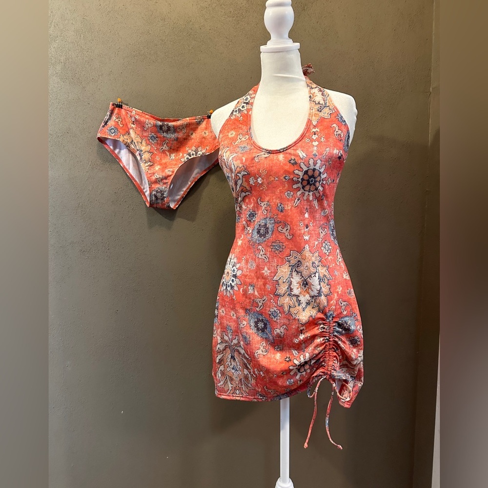 Swim dress set with halter top and tie on front side, size medium, NWT